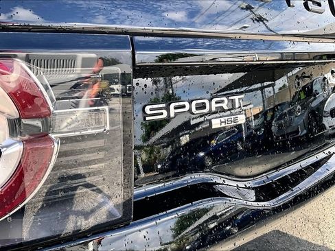 Used 2019 Land Rover Discovery Sport HSE AWD/4WD image 5