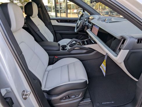 New 2026 Porsche Cayenne E-Hybrid image 25