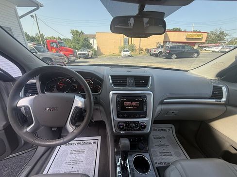 Used 2014 GMC Acadia SLT w/ Technology Package FWD image 10
