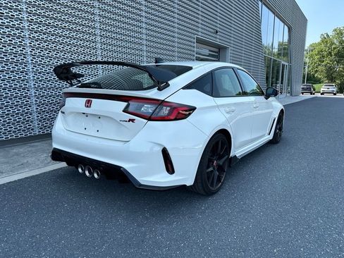 Used 2026 Honda Civic Type R image 3