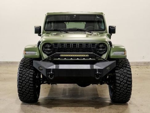 Used 2024 Jeep Wrangler Unlimited w/ Convenience Group image 2