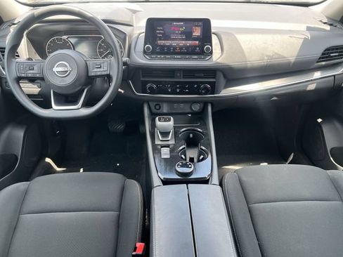 Used 2024 Nissan Rogue S AWD/4WD image 17