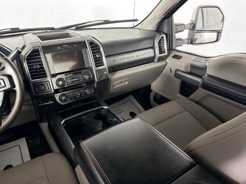 Used 2018 Ford F250 XLT w/ XLT Premium Package image 22