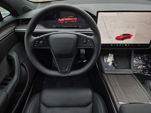 Used 2025 Tesla Model S AWD/4WD image 15