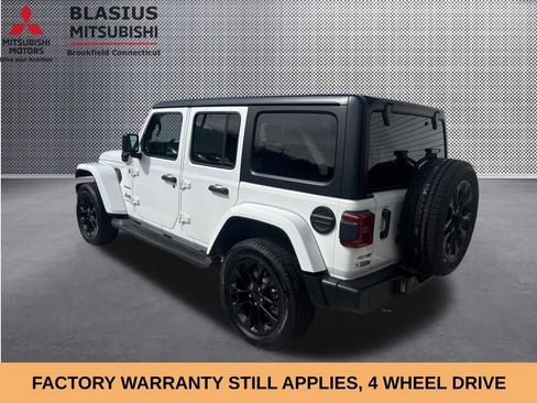 Used 2023 Jeep Wrangler Unlimited Sahara w/ Cold Weather Group AWD/4WD image 3