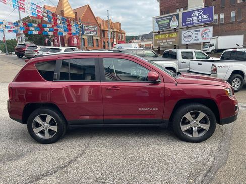 Used 2016 Jeep Compass High Altitude AWD/4WD image 5