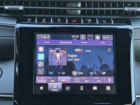 New 2025 Jeep Grand Cherokee L Laredo w/ Luxury Tech Group I image 12