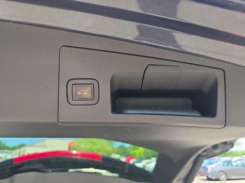 Used 2017 Cadillac XT5 Luxury FWD image 53