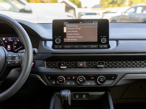 Used 2023 Honda Accord EX image 23