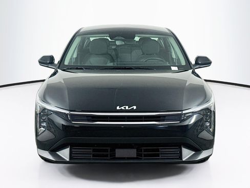 Used 2025 Kia K4 FWD image 2