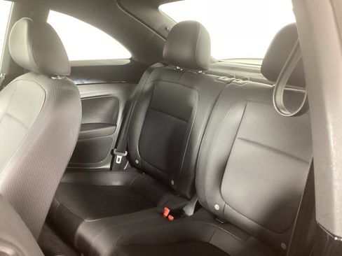 Used 2016 Volkswagen Beetle 1.8T SE image 12