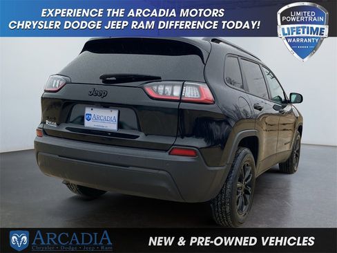 Used 2023 Jeep Cherokee Altitude Lux image 5