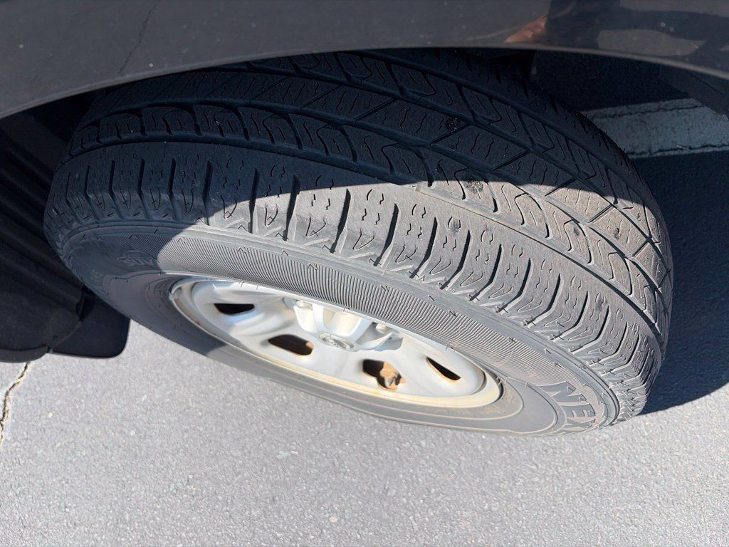 Used 2016 Nissan Frontier S RWD image 9