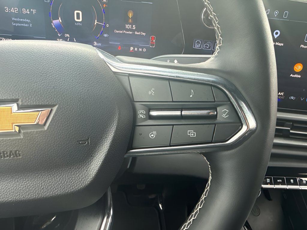 Used 2025 Chevrolet Silverado EV LT AWD/4WD image 17