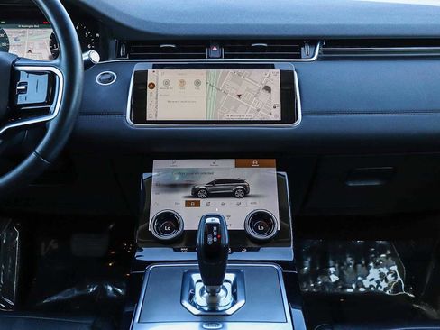 Used 2022 Land Rover Range Rover Evoque SE image 13