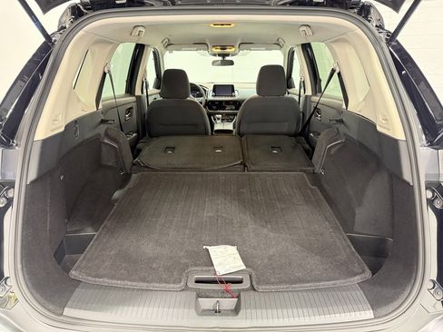 Used 2022 Nissan Rogue SV FWD image 48