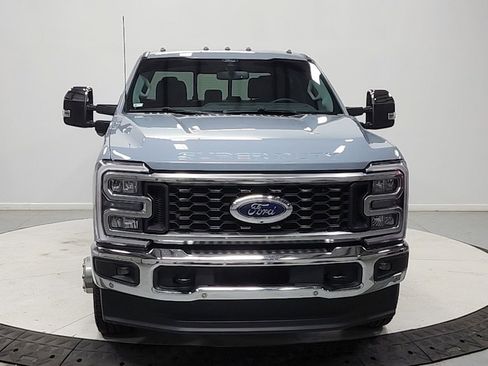 Used 2025 Ford F350 Lariat w/ Lariat Ultimate Package AWD/4WD image 2