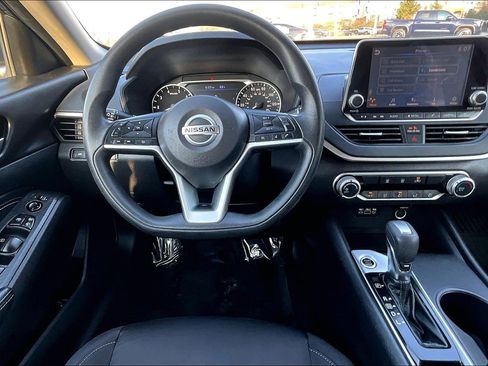 Used 2020 Nissan Altima 2.5 S image 5