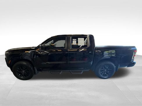 Used 2023 Nissan Frontier SV w/ Midnight Edition Package AWD/4WD image 2
