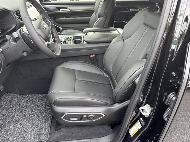 New 2026 Jeep Grand Wagoneer 4WD image 10
