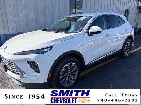 Used 2025 Buick Envision Preferred AWD/4WD image 1