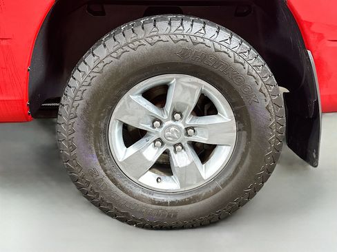 Used 2017 RAM 1500 Classic SLT image 28