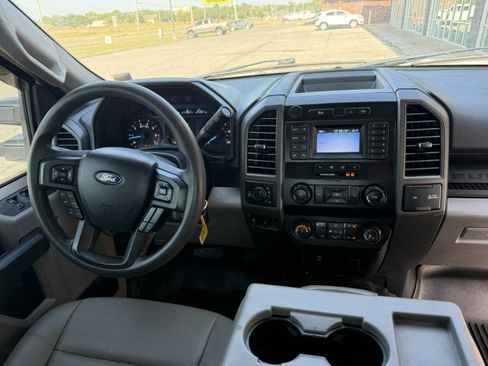Used 2022 Ford F250 XL w/ Power Equipment Group AWD/4WD image 7
