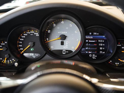 Used 2018 Porsche 911 GT2 RS w/ Weissach Package RWD image 19