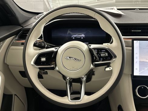 Used 2026 Jaguar F-PACE R-Dynamic S image 14