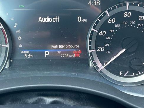 Certified 2025 Toyota Highlander XLE FWD image 38