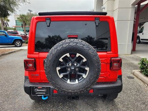 Used 2024 Jeep Wrangler Unlimited Rubicon 4xe image 14