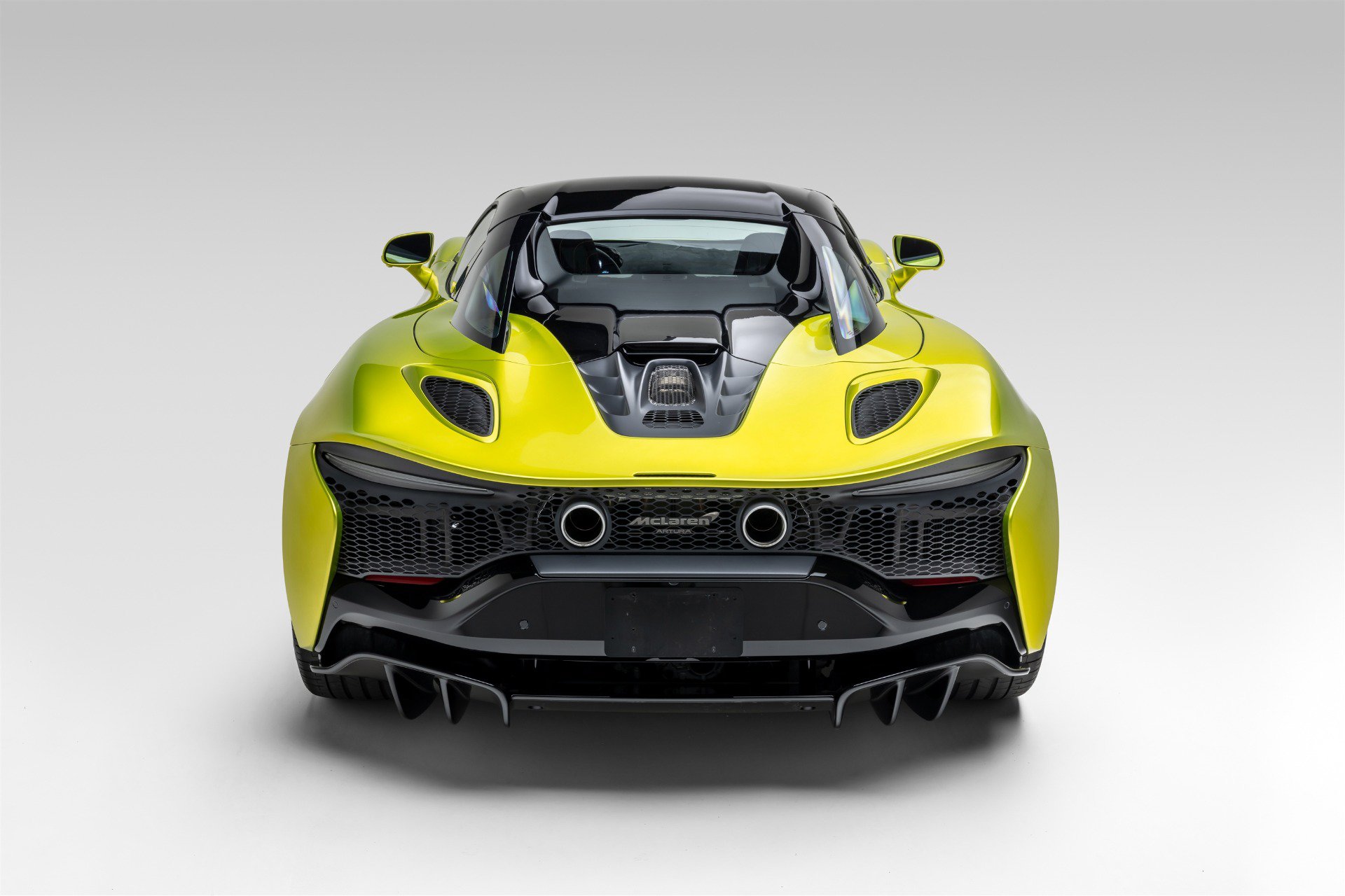 Used 2025 McLaren Artura Spider RWD image 9