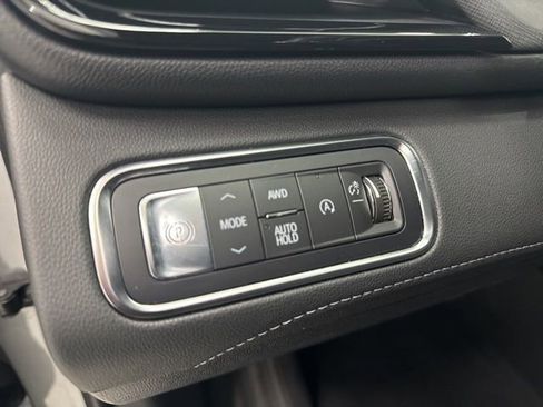 Used 2025 Buick Enclave Preferred image 12