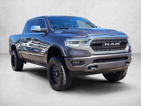 Used 2022 RAM 1500 Limited AWD/4WD image 3