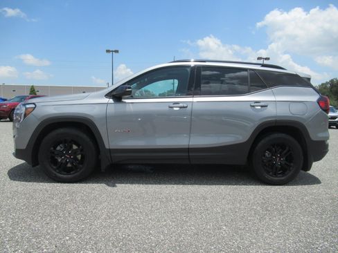 Used 2023 GMC Terrain AT4 w/ Tech Package AWD/4WD image 4