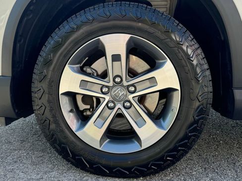 Used 2023 Honda Pilot EX-L image 9