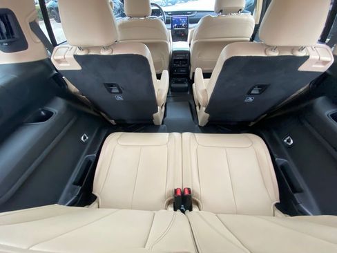 Used 2021 Jeep Grand Cherokee L Limited image 38