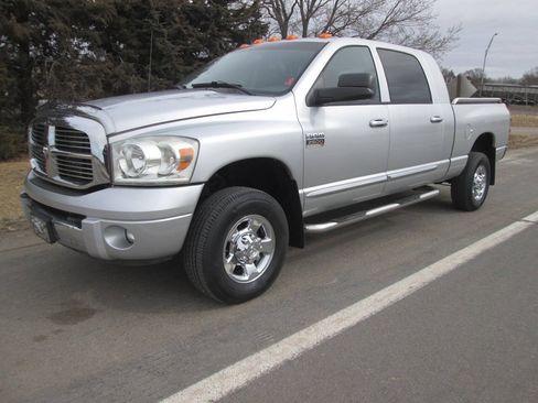 Used 2008 Dodge Ram 2500 Truck Laramie w/ Protection Group AWD/4WD image 3