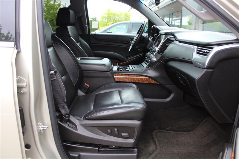 Used 2016 Chevrolet Suburban LTZ AWD/4WD image 33
