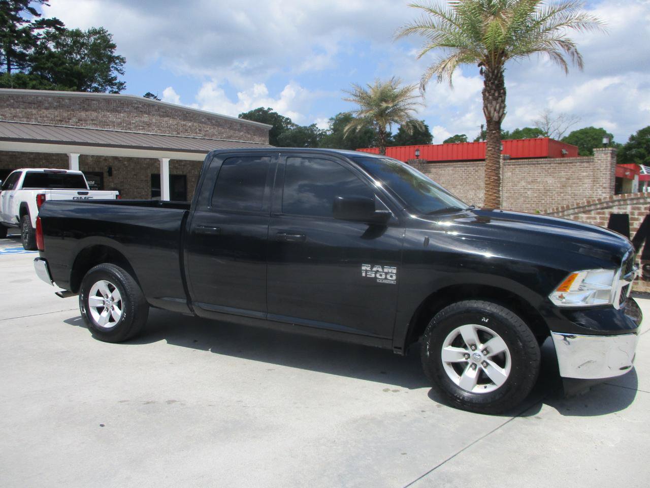 Used 2021 RAM 1500 Tradesman w/ Chrome Plus Package RWD image 18