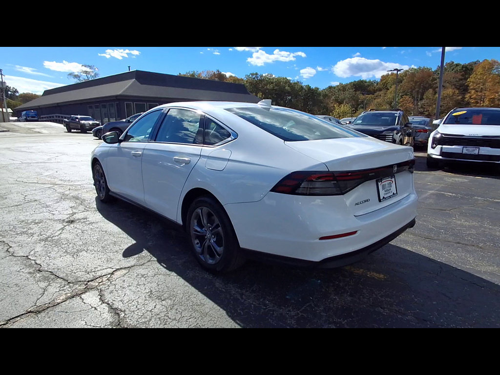 Used 2023 Honda Accord EX image 5