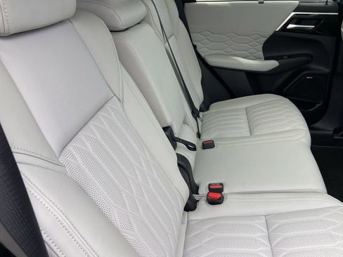 New 2026 Mitsubishi Outlander SEL FWD image 24