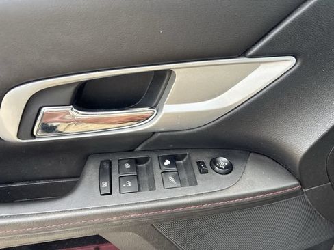 Used 2011 GMC Terrain SLT FWD image 20