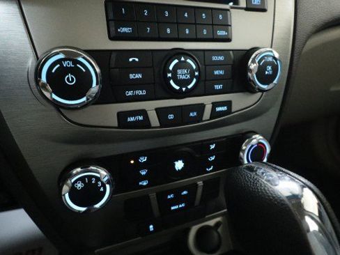Used 2010 Ford Fusion S FWD image 14