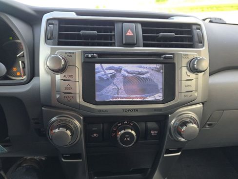 Used 2013 Toyota 4Runner SR5 w/ Premium Pkg AWD/4WD image 8