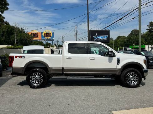 Used 2019 Ford F250 Lariat w/ Lariat Value Package AWD/4WD image 5