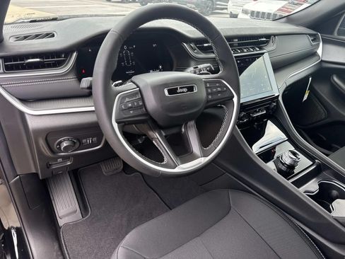 New 2026 Jeep Grand Cherokee L Laredo RWD image 18