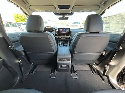 New 2026 Nissan Pathfinder SL AWD/4WD image 36