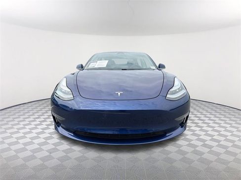 Used 2018 Tesla Model 3 Long Range image 2