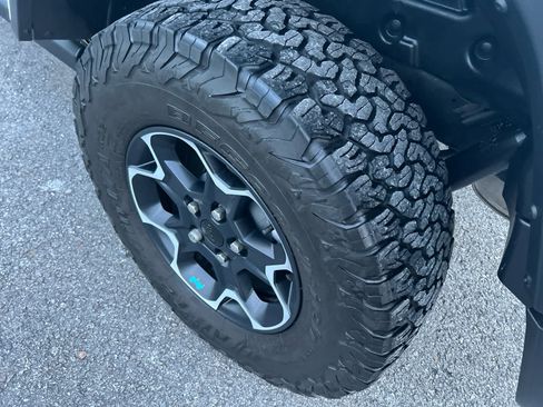 Used 2023 Jeep Wrangler Unlimited Rubicon 4xe w/ Dual Top Group image 20